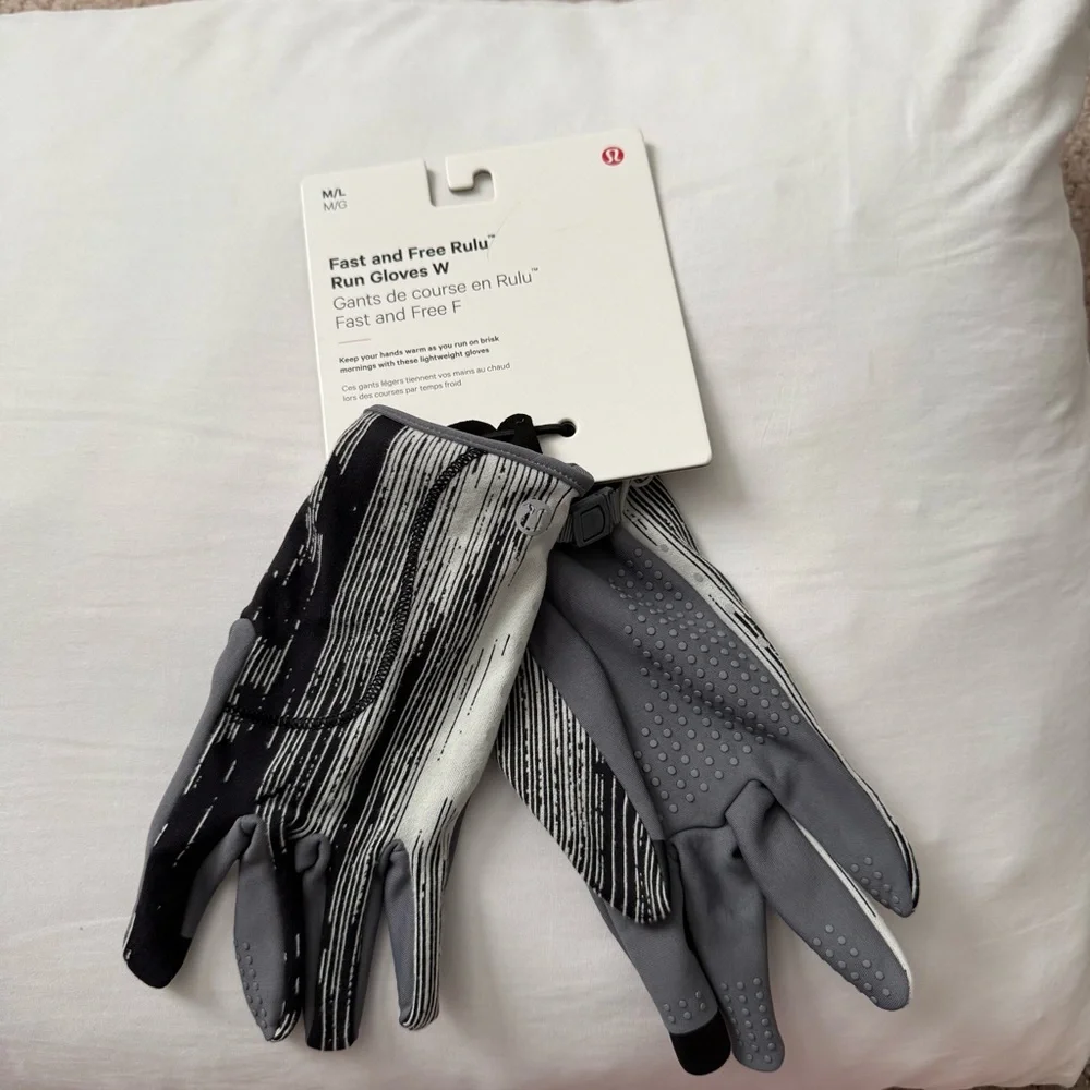 NWT Lululemon Fast and Free Rulu Run Gloves Size M/L
